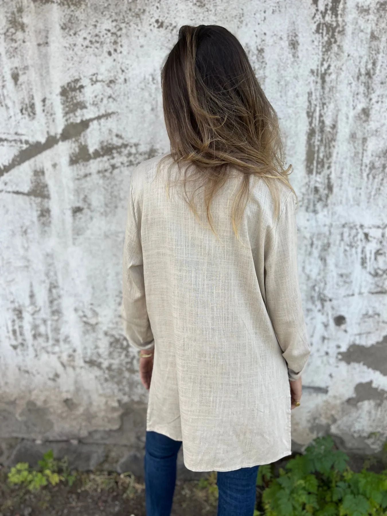 Sharon - Embroidered linen blazer