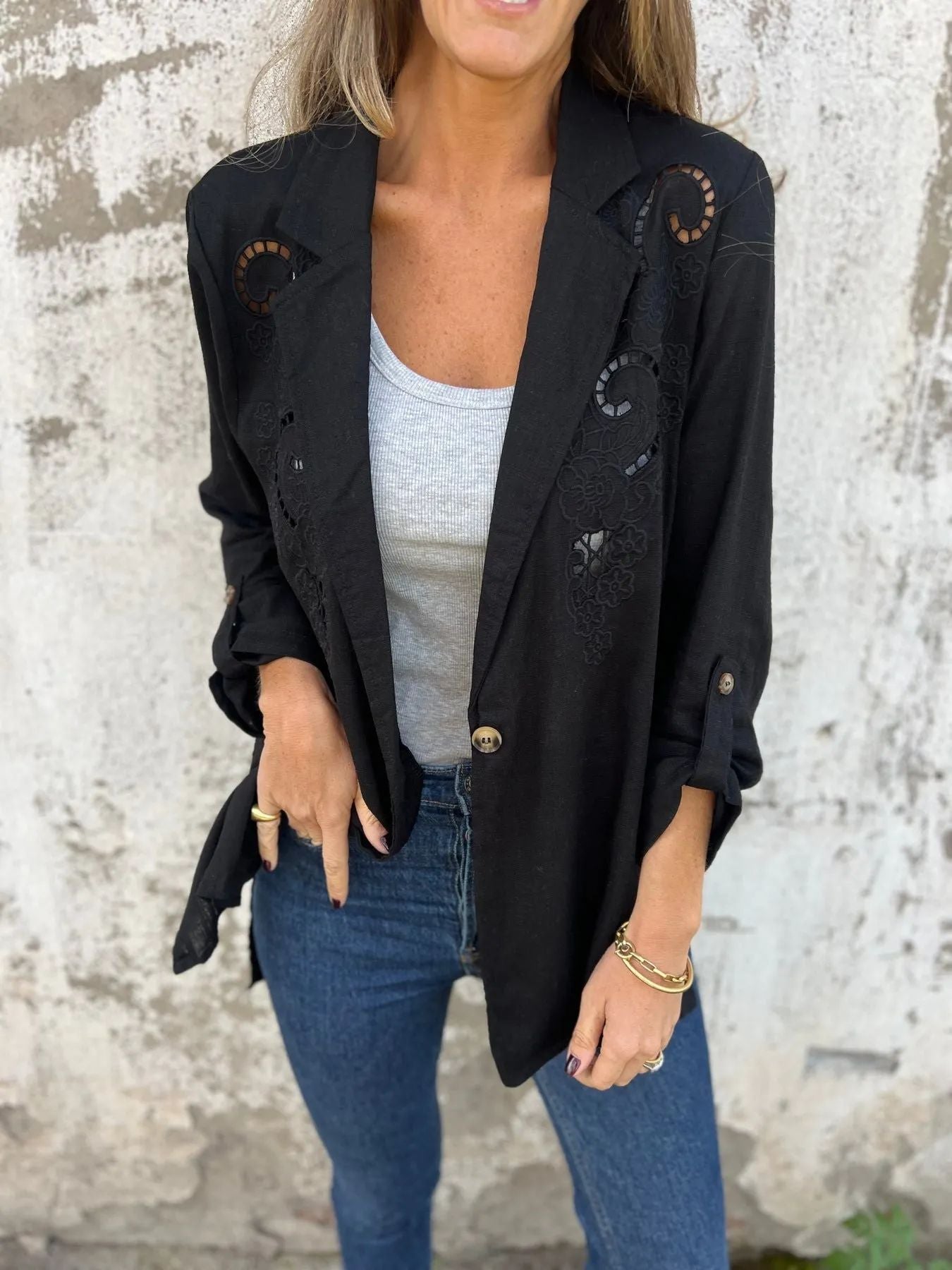 Sharon - Embroidered linen blazer