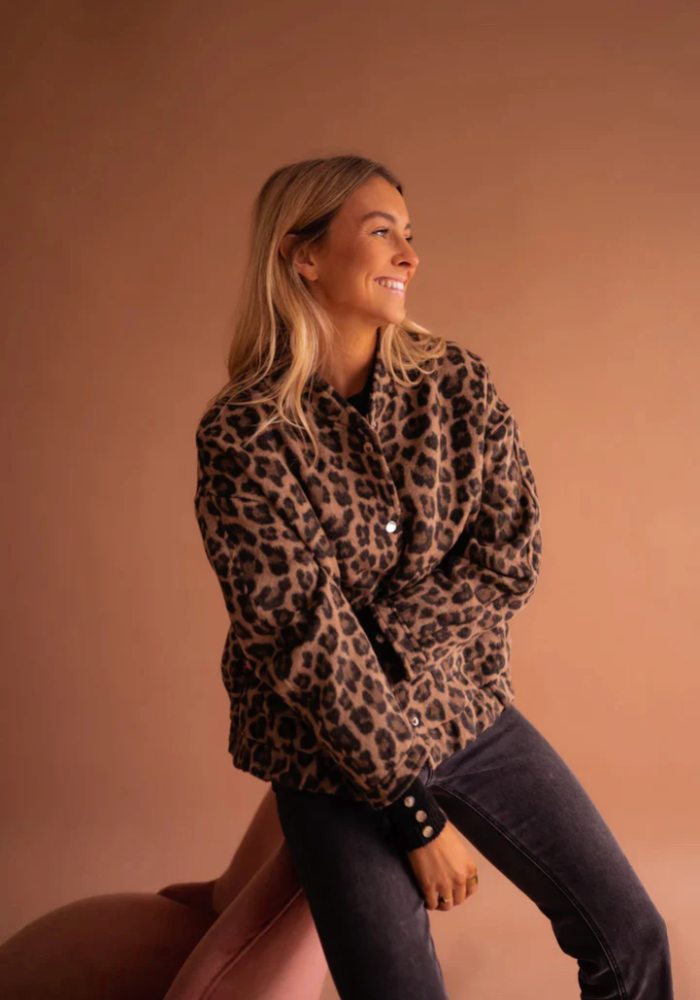 Delia - Bold Leopard Jacket